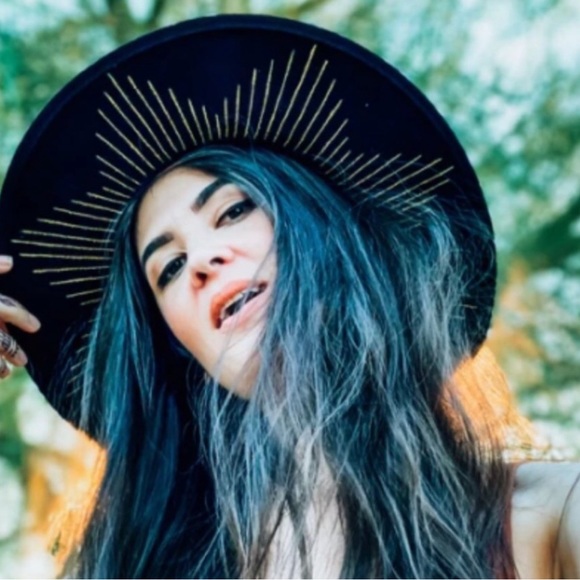 NWT The Luna Bloom Life Davos Hat Hand Painted - Picture 2 of 10